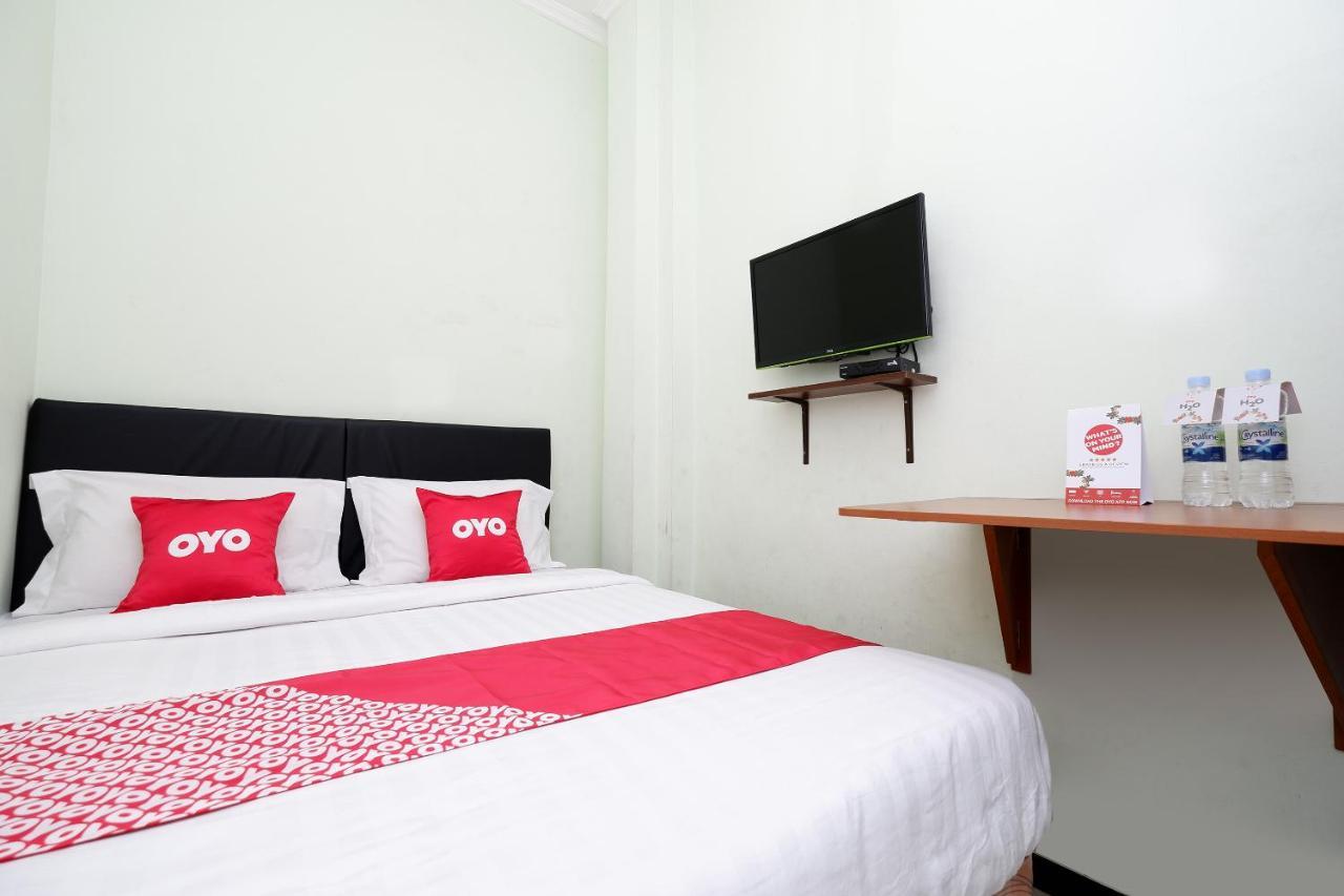 Oyo 1815 Gatsu Residence Semarang Bagian luar foto
