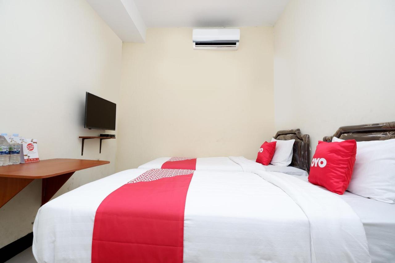 Oyo 1815 Gatsu Residence Semarang Bagian luar foto