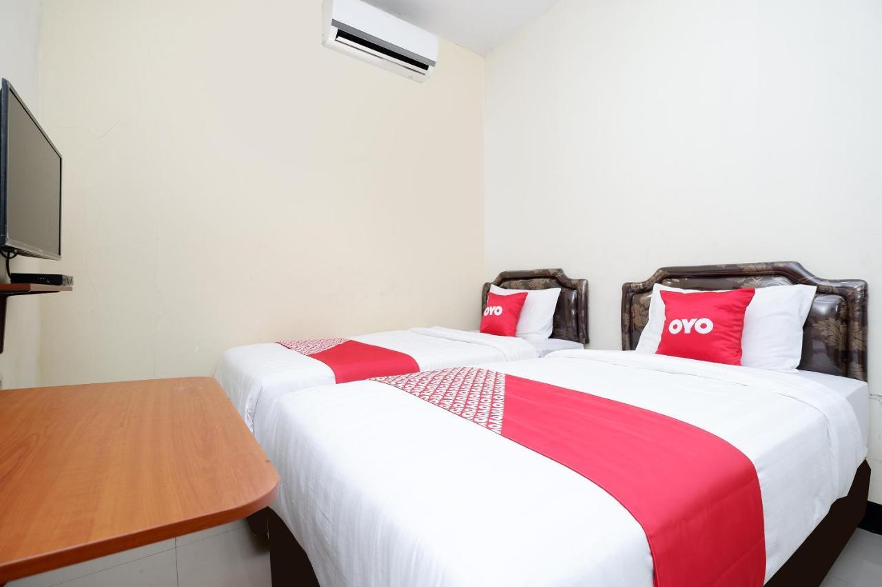 Oyo 1815 Gatsu Residence Semarang Bagian luar foto