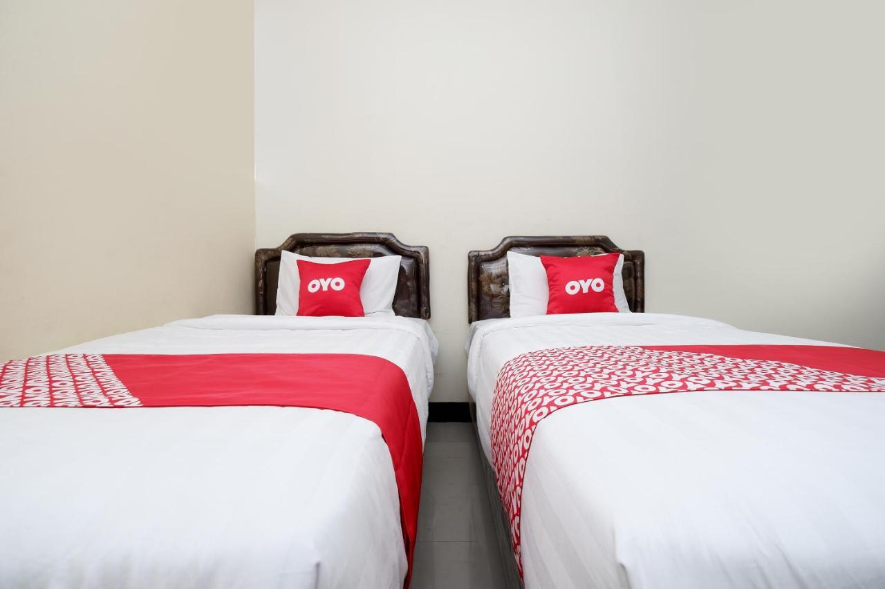 Oyo 1815 Gatsu Residence Semarang Bagian luar foto