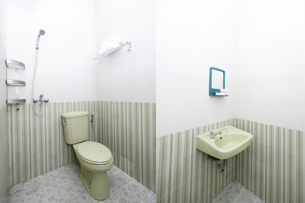 Oyo 1815 Gatsu Residence Semarang Bagian luar foto