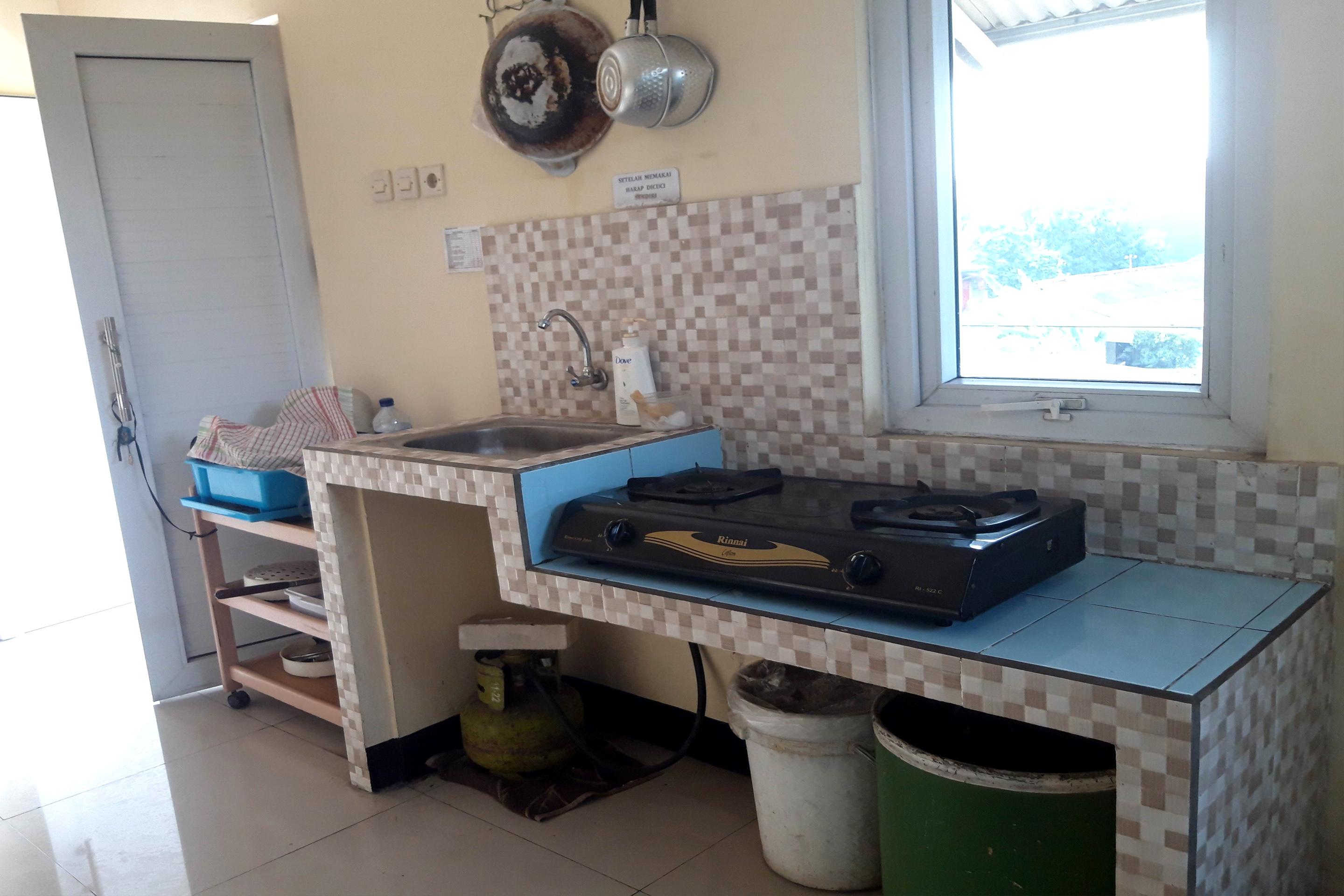 Oyo 1815 Gatsu Residence Semarang Bagian luar foto